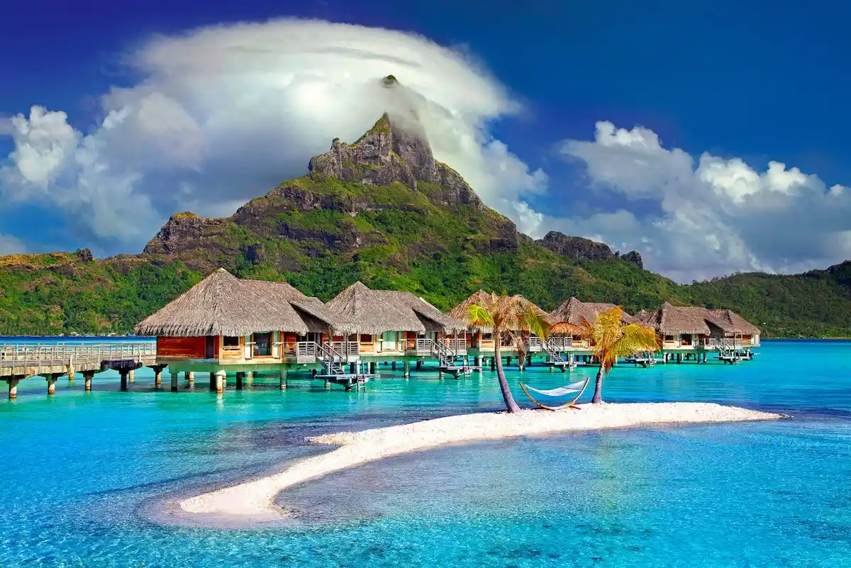 Coral Sands Hotel